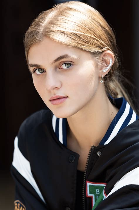 skylar dunn